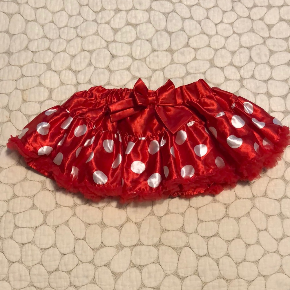 Minnie Mouse girls play dress up skirt